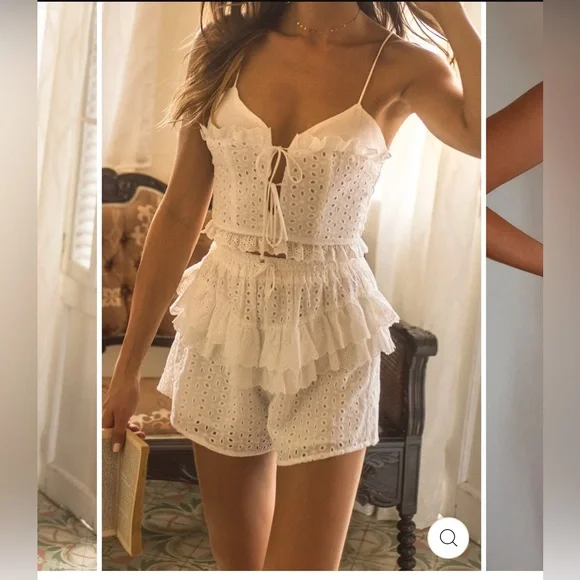 Runaway The Label Eyelet Embroidered IMOGEN SHORTS Ruffle White size S NWT - Picture 1 of 16